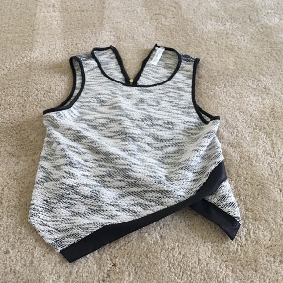 Tank - Picture 3 of 3